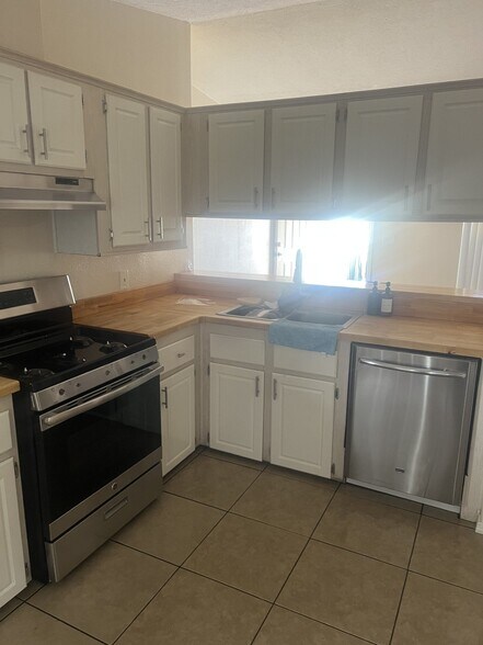 Building Photo - 5071 S Mesquite Club Ln