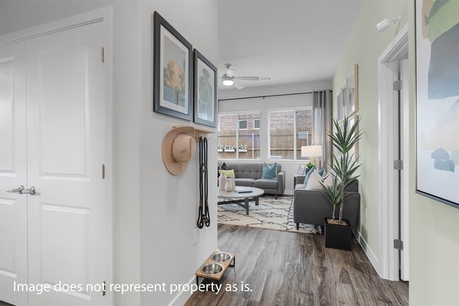 Building Photo - 5509 Wild Acrs