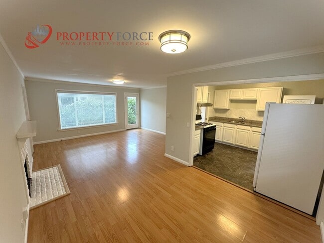 Building Photo - 116 Madrone Ave