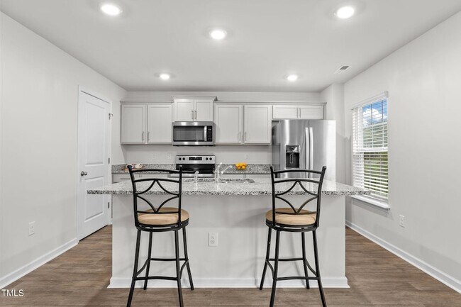 Building Photo - 132 Rockfall Wy