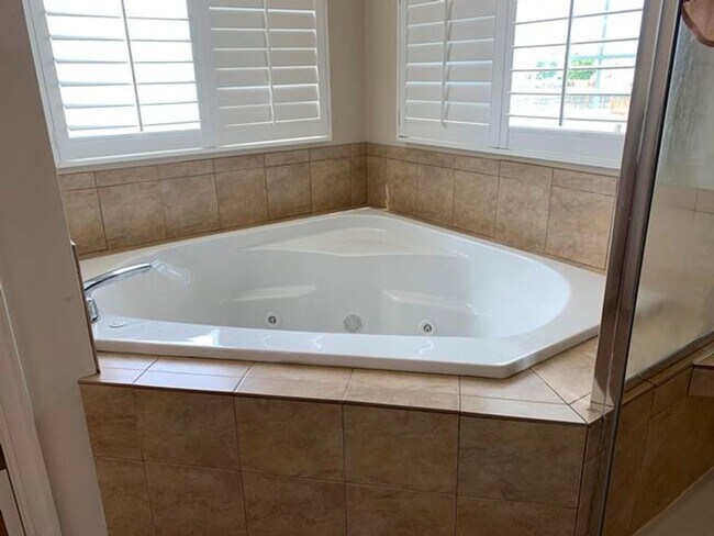 Building Photo - Creekside Estate Moyock Rental