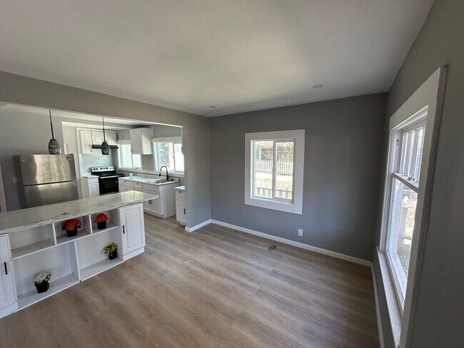 Building Photo - Cozy Santa Cruz Cottage