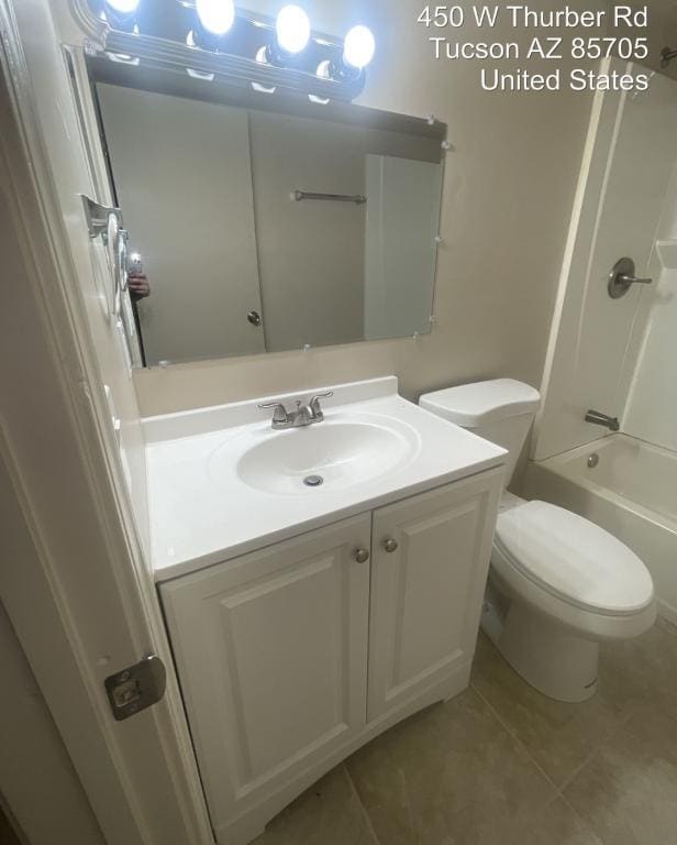 Building Photo - 450 W Thurber Rd