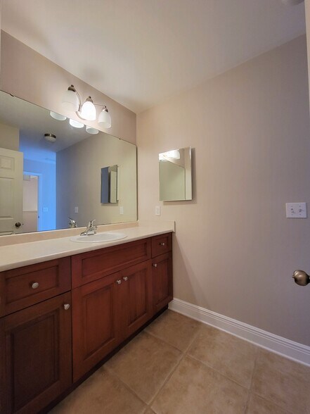 Building Photo - 1575 Paul Russell Rd