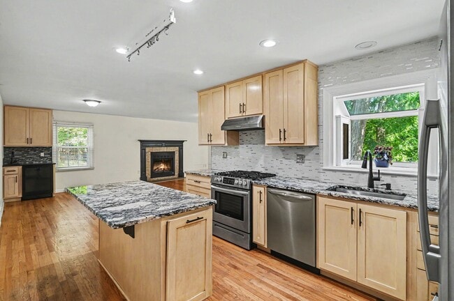 Building Photo - 6951 Copperglow Ct