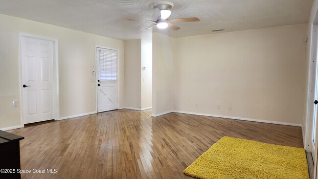 Building Photo - 3900 Ocala St