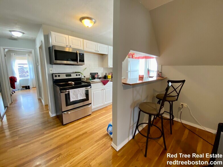 Building Photo - 3140 Washington St