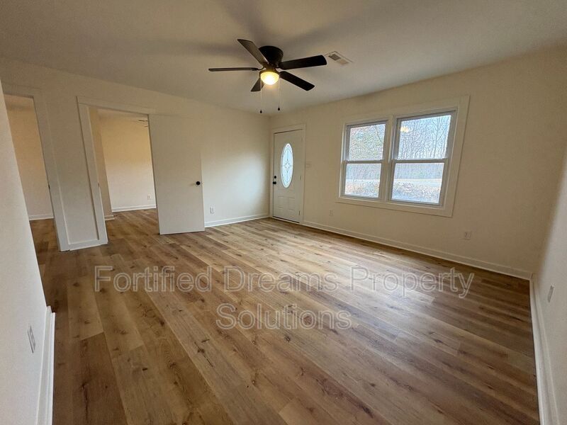 Building Photo - 431 Peeden Dr