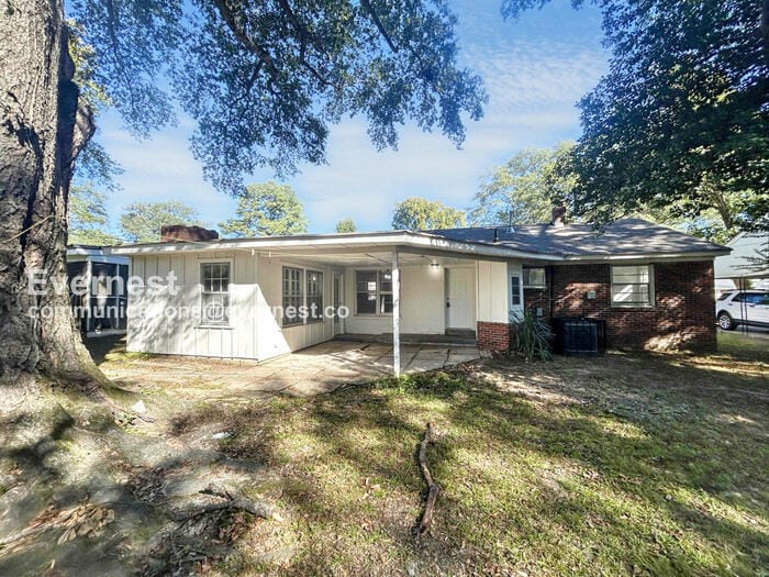 Building Photo - 3601 Hendricks Ave