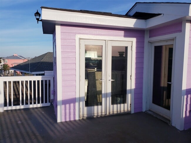 Building Photo - 3716 Sabrina