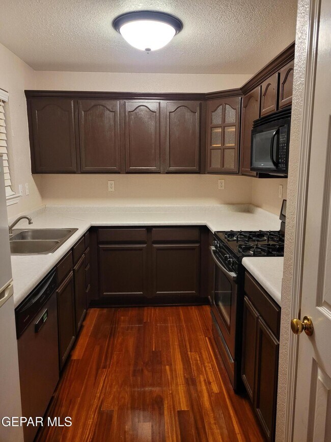 Building Photo - 11330 Loma Del Sol Dr