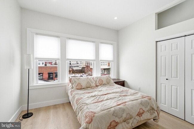 Building Photo - 268 W Duncannon Ave