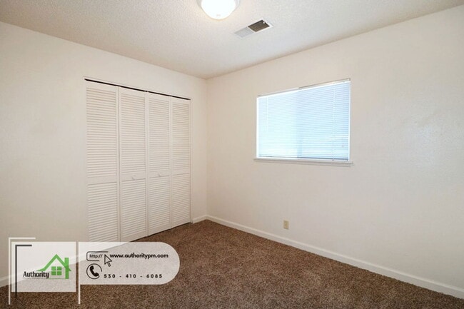 Building Photo - 333 Boulder Creek Dr