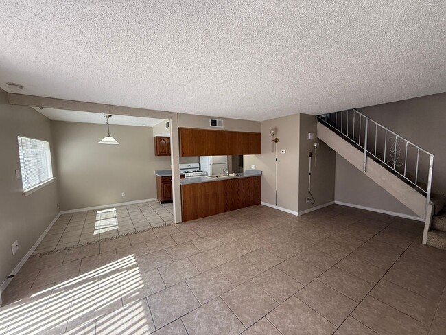 Building Photo - NE Heights Condo Spain/Wyoming