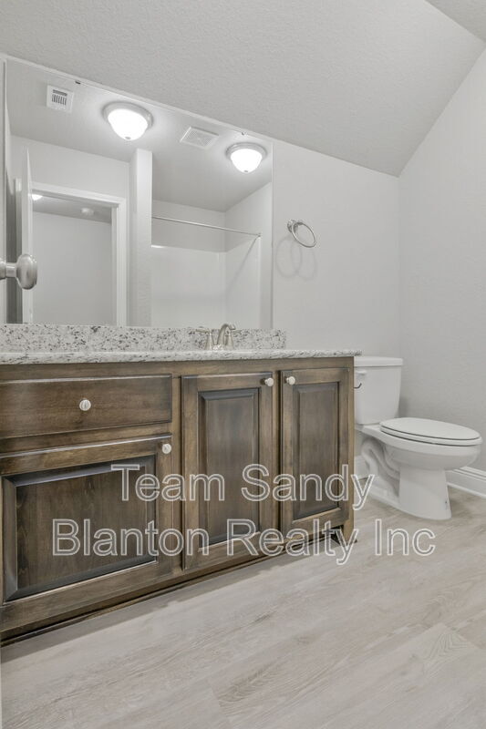 Building Photo - 5402 Parkside Dr