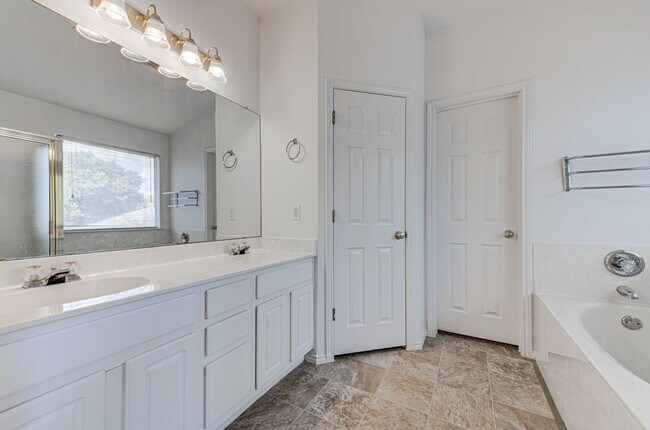 Building Photo - Gorgeous House in Sendera with 4 Bedrooms ...