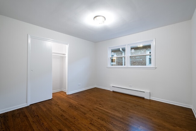 Building Photo - 5224 N Cicero Ave