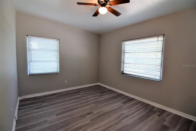 Building Photo - 1501 Vantage Dr