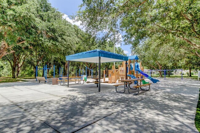 Building Photo - 3773 Pendlebury Dr