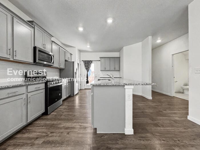 Building Photo - 21894 E 9th Pl