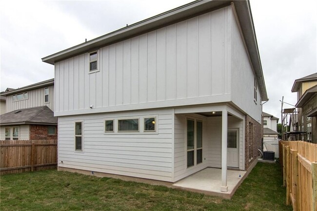 Building Photo - 3240 E Whitestone Blvd