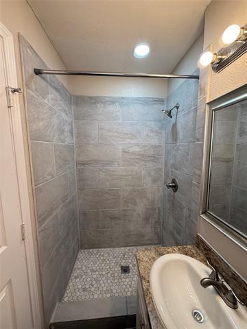 Building Photo - 3360 Caribbean Dr