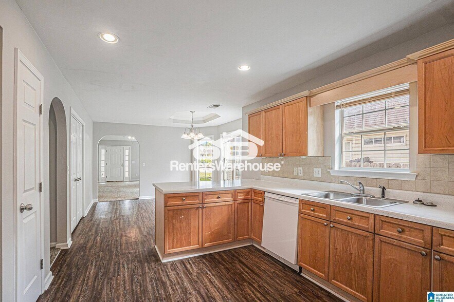 Building Photo - 139 Flagstone Ln