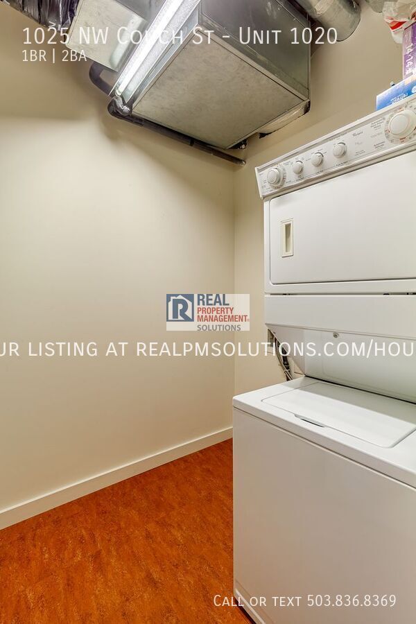 Building Photo - 1025 NW Couch St