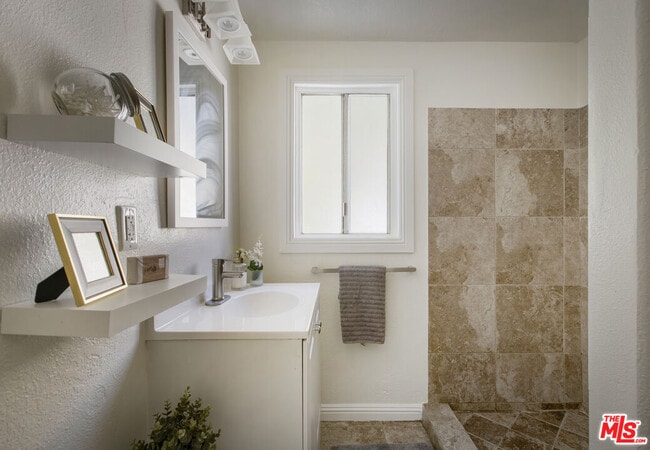 Building Photo - 2723 Ballard St