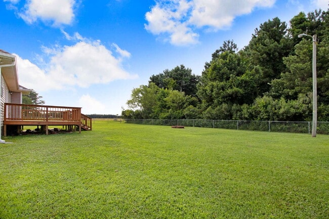 Building Photo - ADORABLE 3 BR | 2 BA Home in Goldsboro *Lawn Care Included!*
