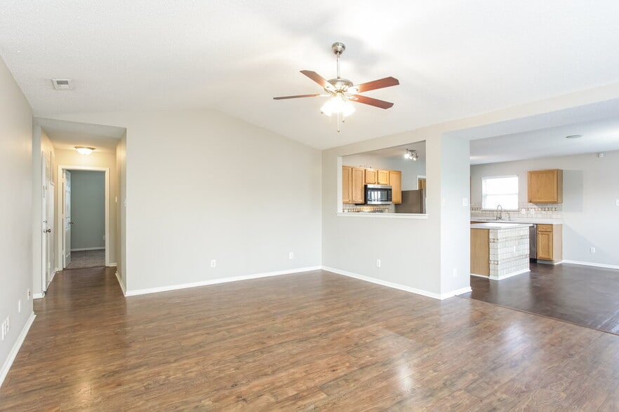 Building Photo - 6906 W Dover Pl