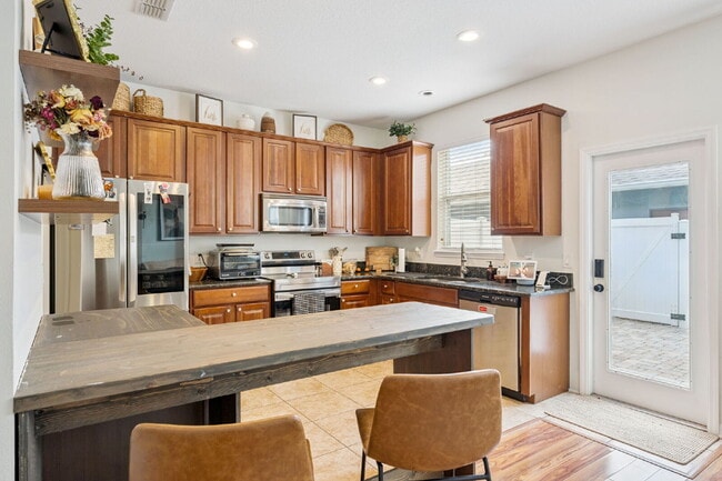 Building Photo - 13252 Silver Strand Falls Dr