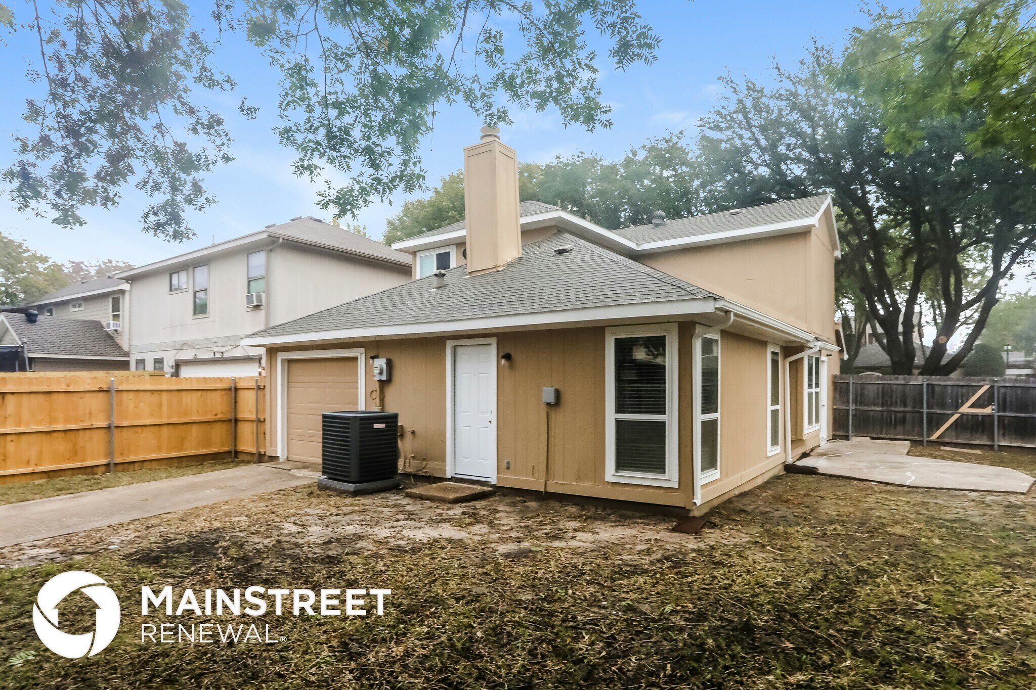 Building Photo - 10368 Wood Heights Dr