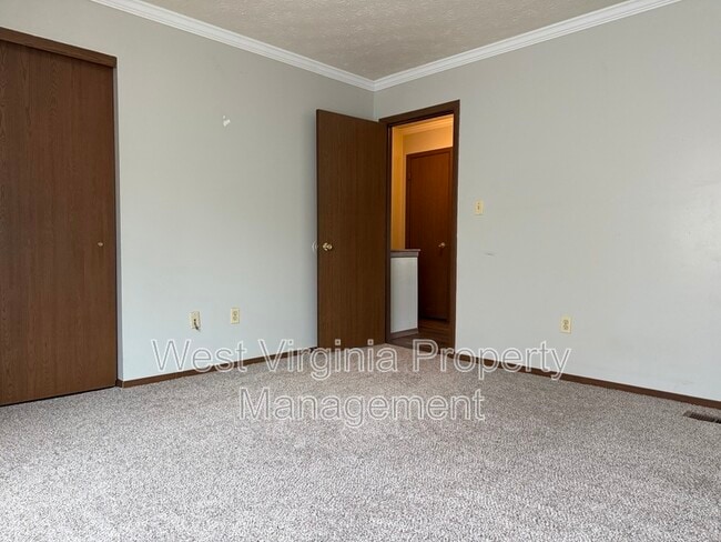 Building Photo - 82 Beagle Club Rd