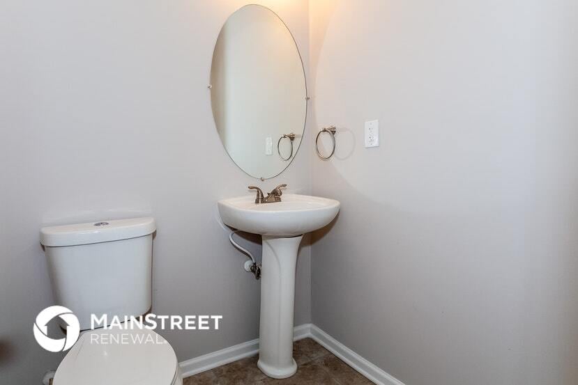 Building Photo - 6122 Ruth St SW