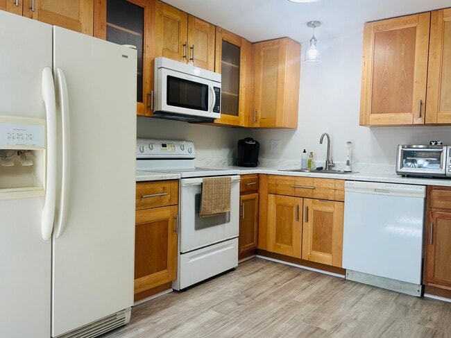Building Photo - 13513 Demetrias Way
