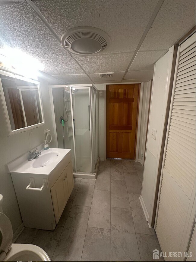 Building Photo - 42 Pershing Ave