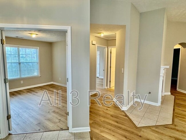 Building Photo - 8942 Stoneridge Pl