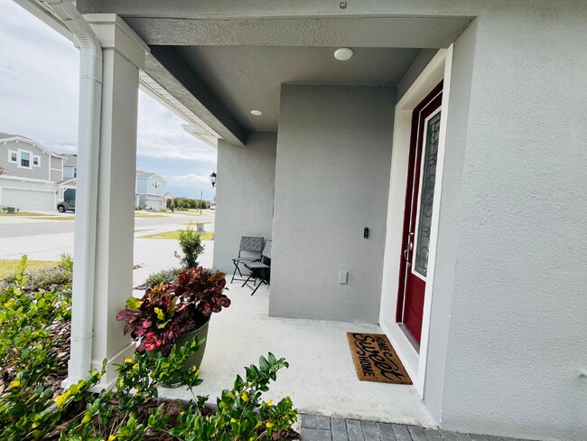 Building Photo - Available for July move-in!