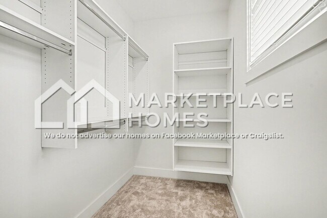 Building Photo - 6 Taverly Dr