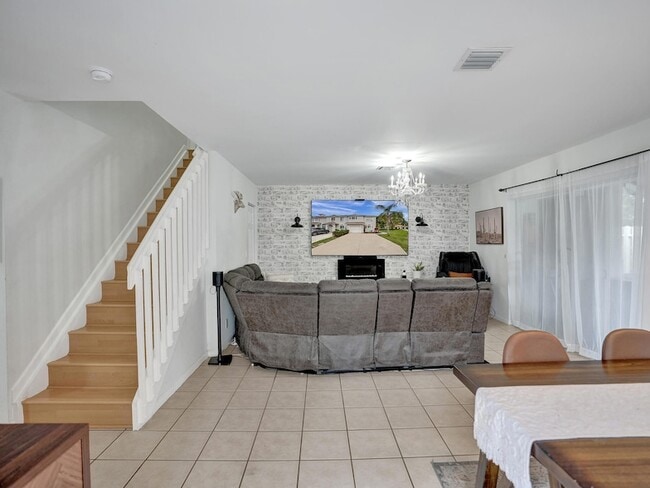 Building Photo - 1488 SW 47th Ave