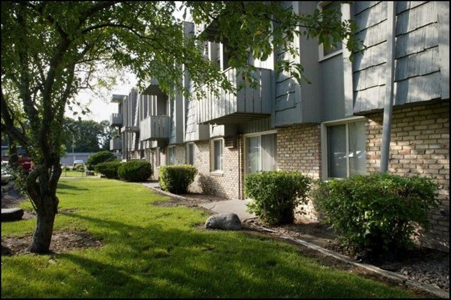 North Shore Apartments 1167 Shore Dr N Forest Lake MN 55025