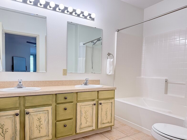 Building Photo - 1325 S Hwy 89