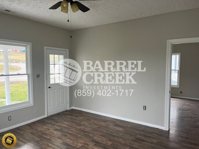 Building Photo - 3-Bed 2-Bath House