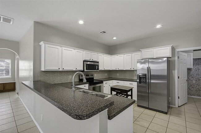 Building Photo - 5924 SE 66th St