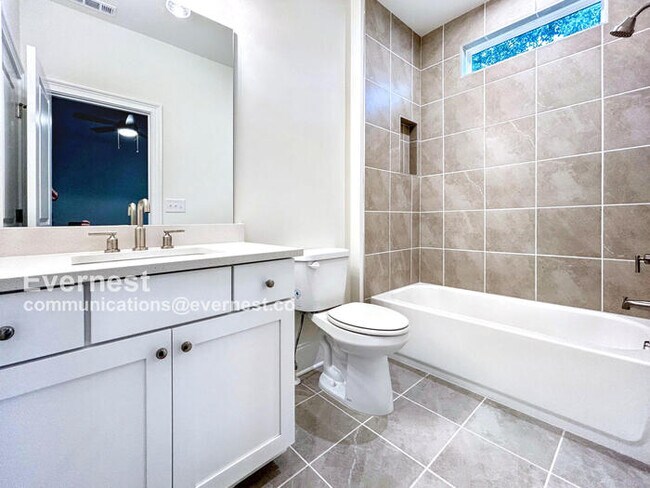Building Photo - 2517 Canopy Ct