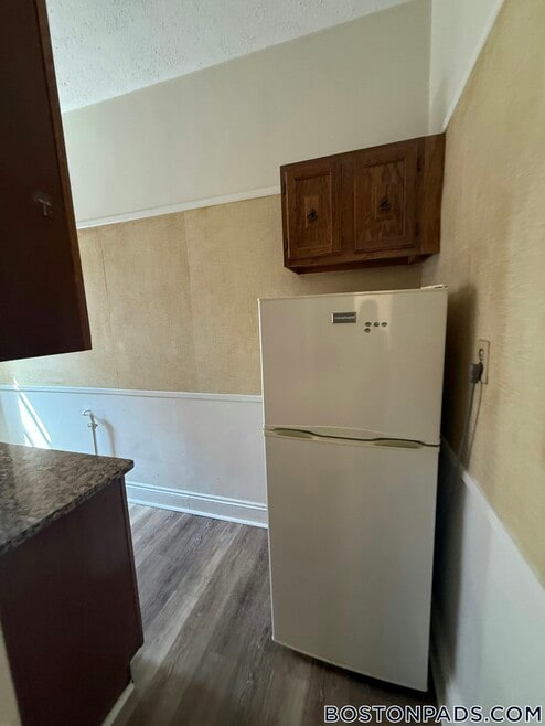 Building Photo - 17-19-19 Washington St