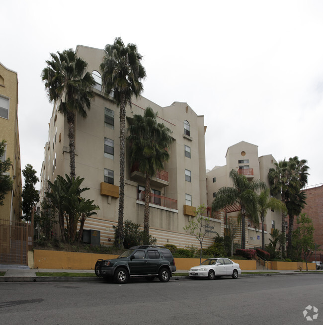 Primary Photo - Mercedes Apartments