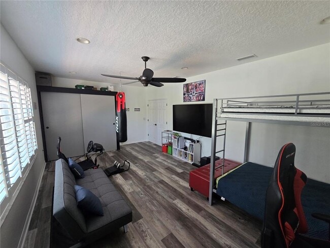 Building Photo - 8111 Santa Rosa Ct