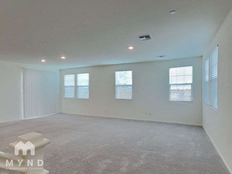 Building Photo - 8207 C Lopez Jr Wy